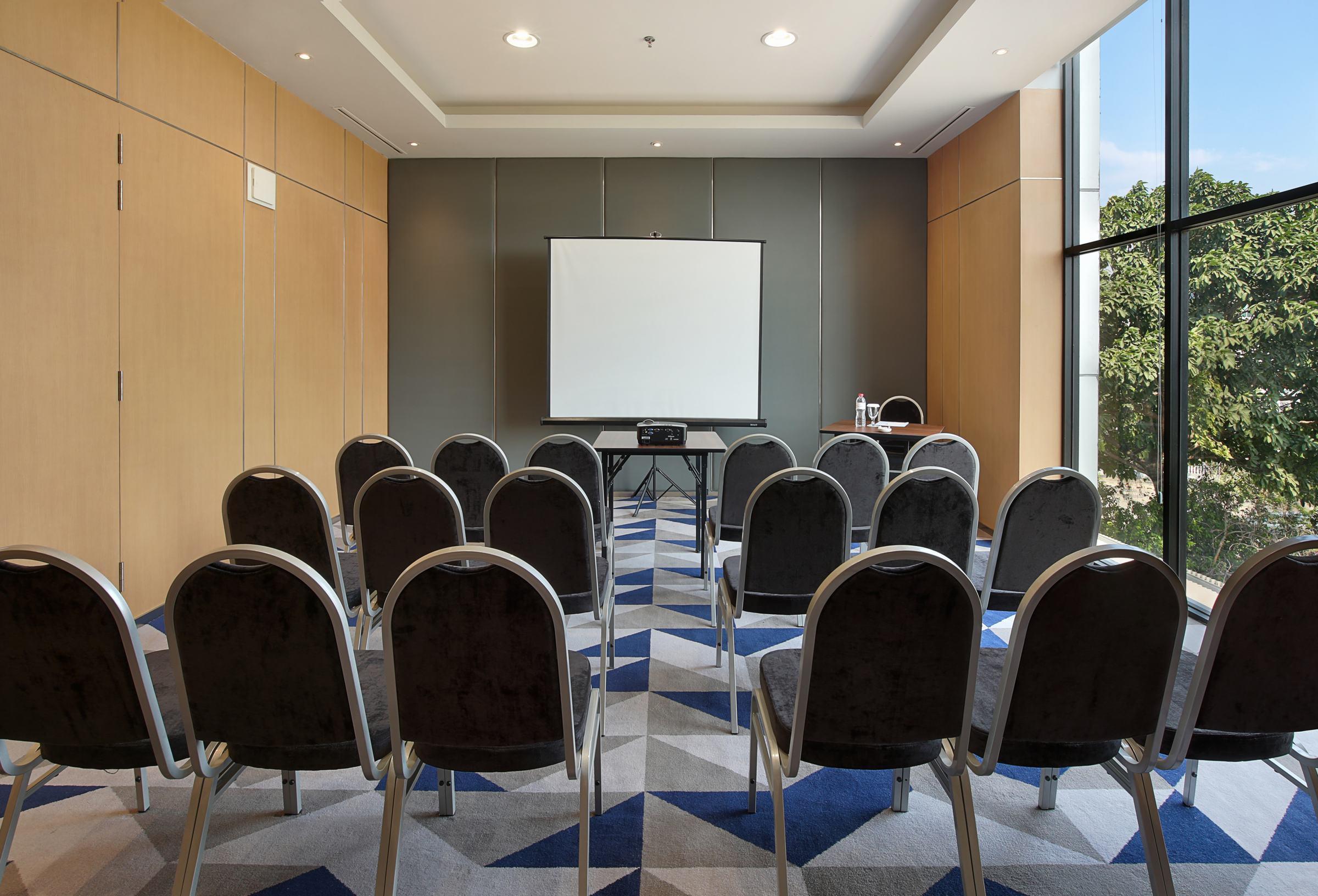 Swiss-Belinn Simatupang Yakarta Exterior foto